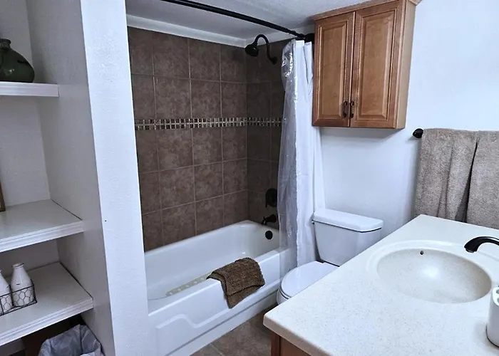 Holiday home Hot Tub, 2 Bedroom, Kitchen, Washer-dryer, Lower *